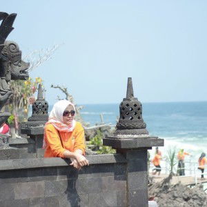 Sri Yuni profile icon