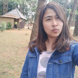 AOm Phuengluan profile icon