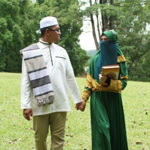 farah asha profile icon