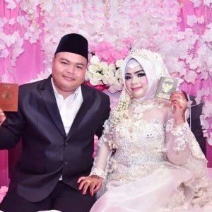 Sri Hidayati profile icon