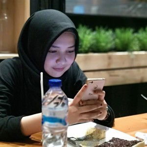 Reni Asih profile icon