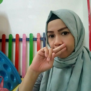 Luluk Herdianingtyas profile icon