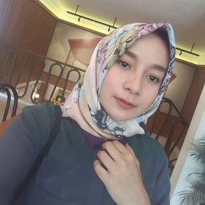 Indri Apriyani profile icon