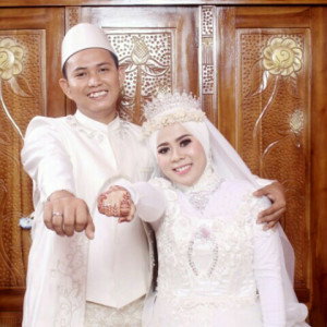 adela mayang sari profile icon