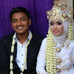 Peni Febrianty profile icon