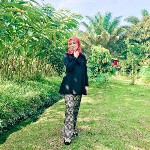 Lyn Hazlyn profile icon