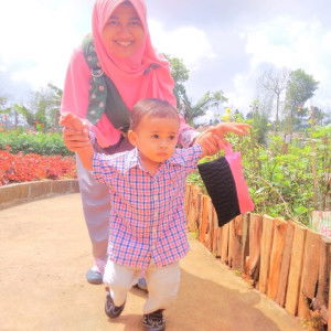 Tri Setyaningsih profile icon