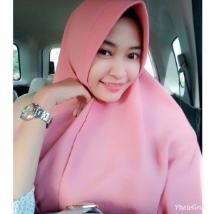 Lia Mega Gustiani profile icon
