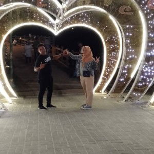 Leni Ryana profile icon