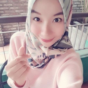 Fefti Riantika profile icon