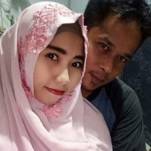 Riska Azrotul Kamila profile icon