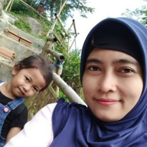 Rustria septya ningsih profile icon