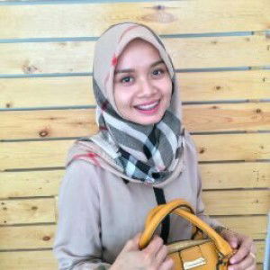 Ly Rachmi profile icon