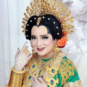 Siti Thahirah Dzakiyah profile icon