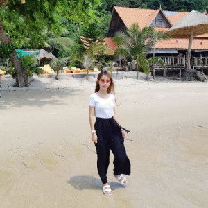 พลอย profile icon