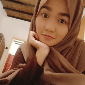 Cece Heni profile icon