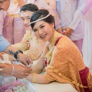 พลอย profile icon