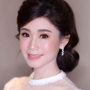 Pichy Charuchi profile icon