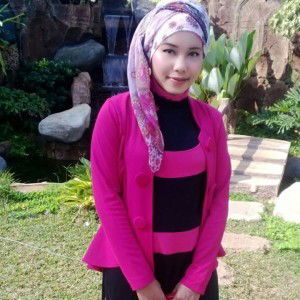 Vhiie Sari profile icon