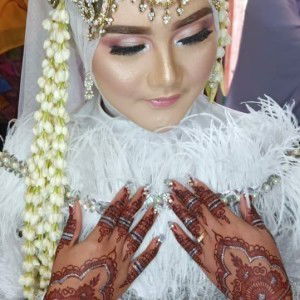 Risma Anggraini profile icon