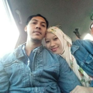 Resi Maulida profile icon