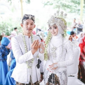 Adlina Fazrin profile icon