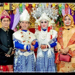 indah pratiwi profile icon