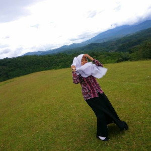 Etih Fatimah profile icon