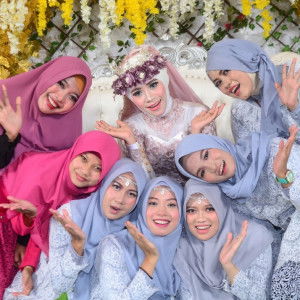 rini afriyanti profile icon