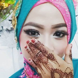 Isnaeni Widiastuti profile icon