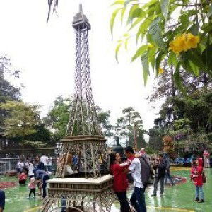 heny fatimah profile icon