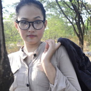 dewi novita sari profile icon