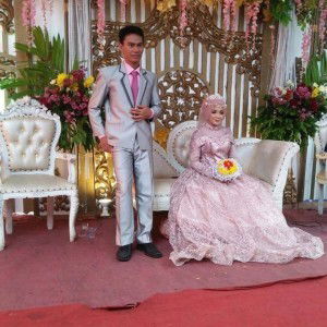 Ningrum Retno profile icon