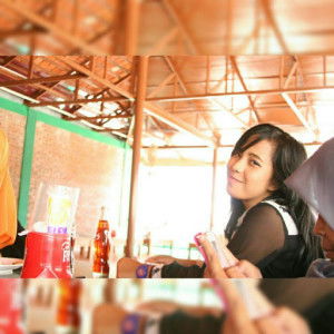 Dwi Ardiyanti profile icon