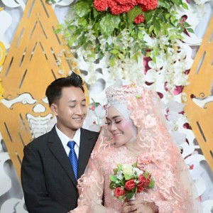 Ira Septiani profile icon