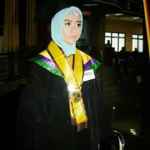 Tri Mulyani profile icon