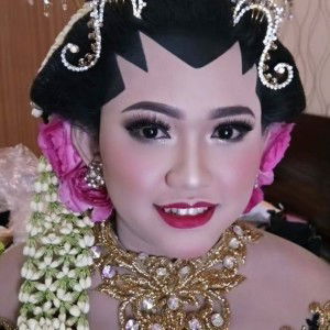Dian Eveline Apriliana profile icon