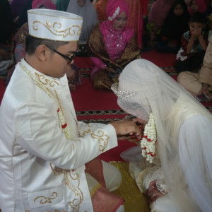 Santi kusuma dewi profile icon