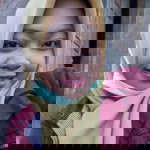 Heny_ Agustina profile icon