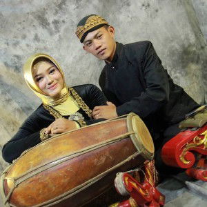 Dewi Lestari profile icon