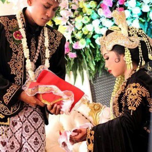 Septi Tutik profile icon