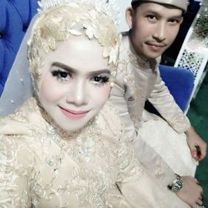 Rizka Puetrie profile icon