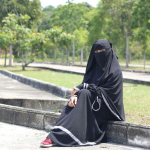 Risa Oktaviani profile icon