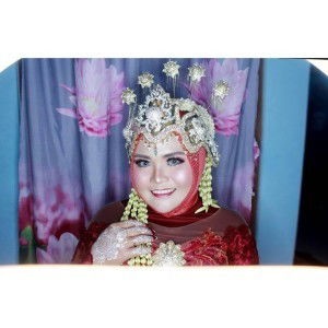 Apri Widiyastuti profile icon