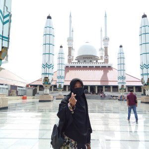 Mey Laksanawati profile icon