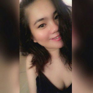 Roxanne Esquivias profile icon