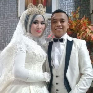 Fitri Ani profile icon