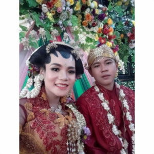 Dewi Anisa profile icon