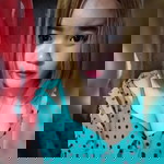 ด.ญ.สมศรี พกหมี'ไปเรียน profile icon