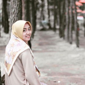 Fitria Anwarawatii profile icon